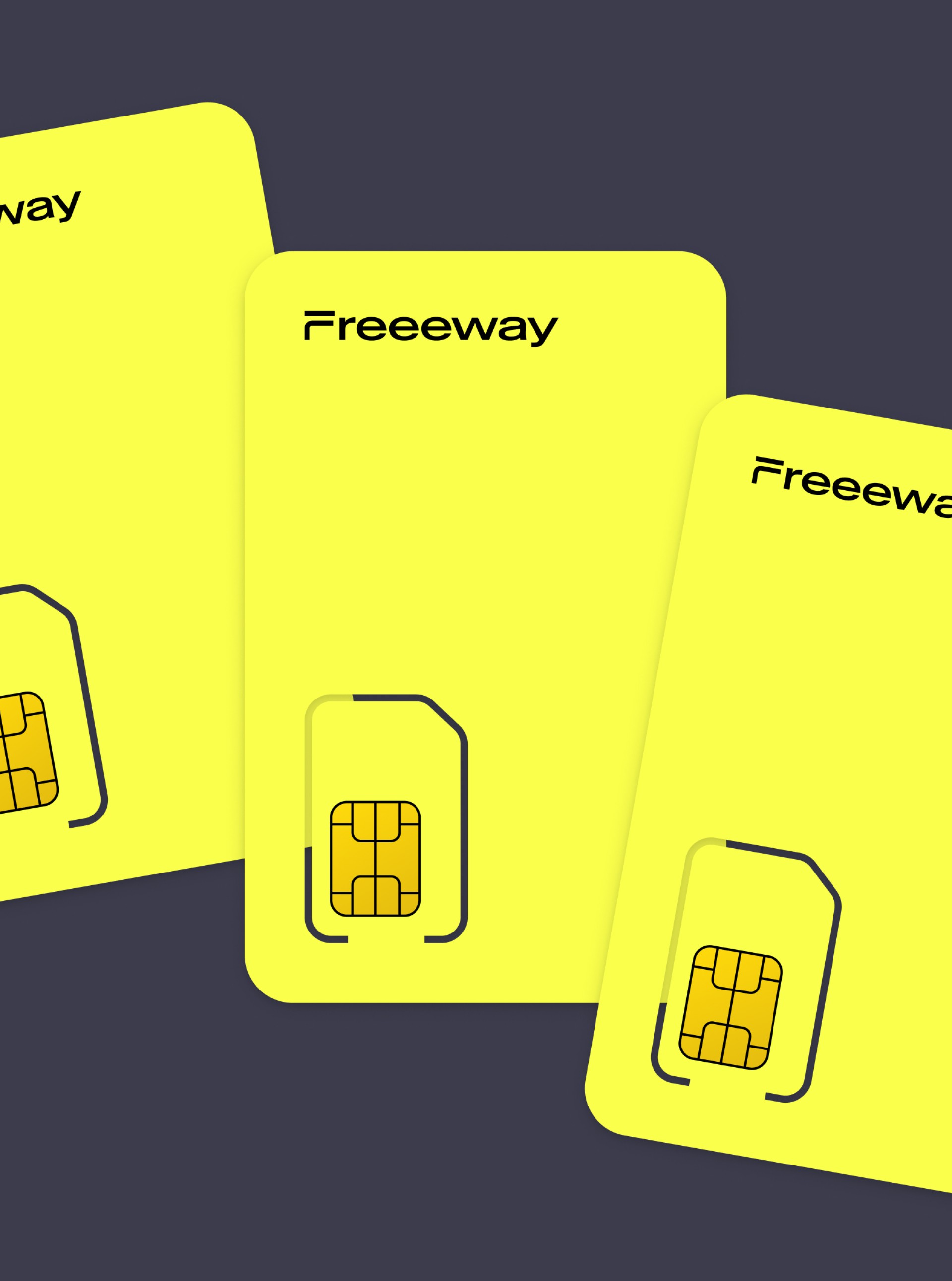 Gelbe „Freeeway“-SIM-Karten mit Mikrochip auf einem grauen Hintergrund.