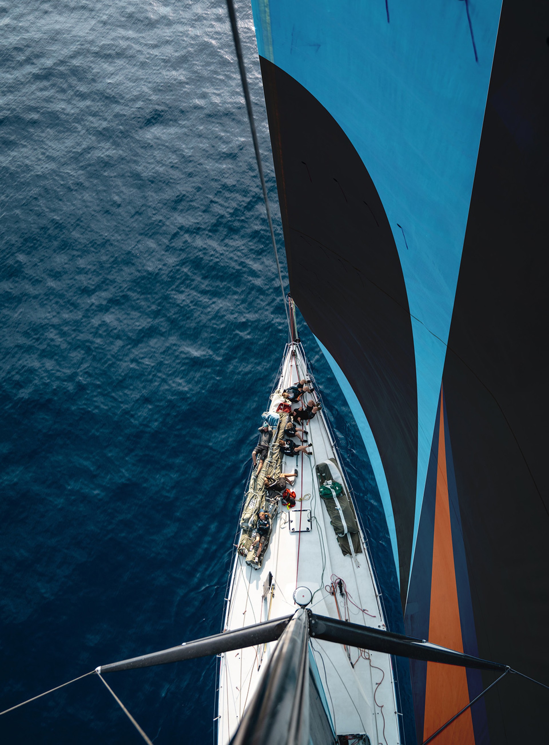 the_austrian_ocean_race_project_branding_moodley_segelboot_crew_ansicht_von_oben