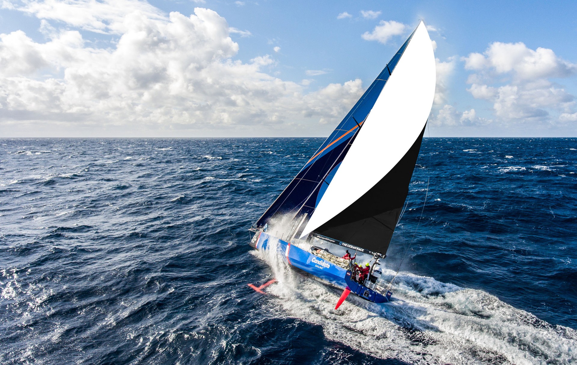 the_austrian_ocean_race_project_moodley_branding_segelboot_im_meer_wind