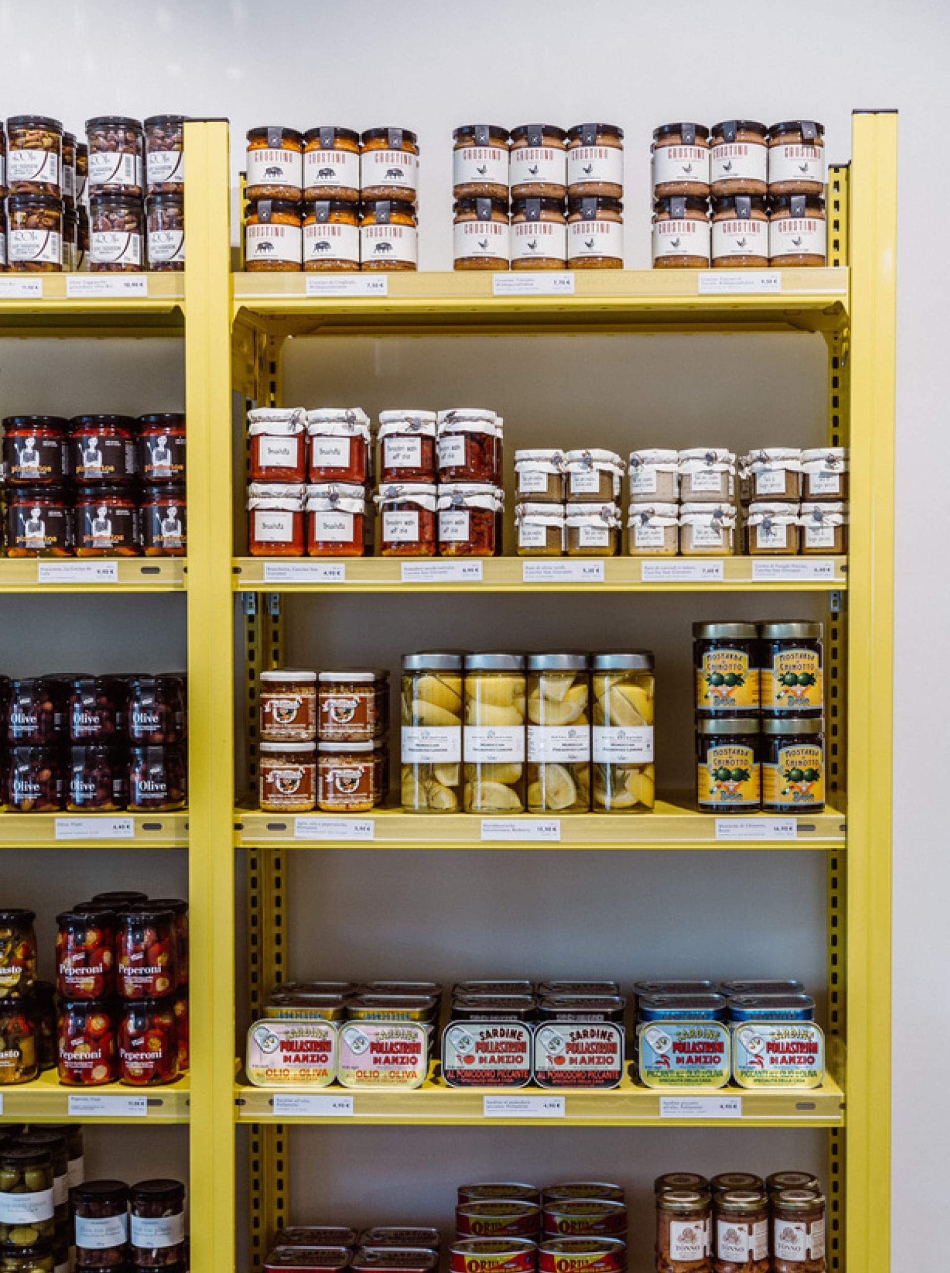shelf_viani_packaging_moodley_branding