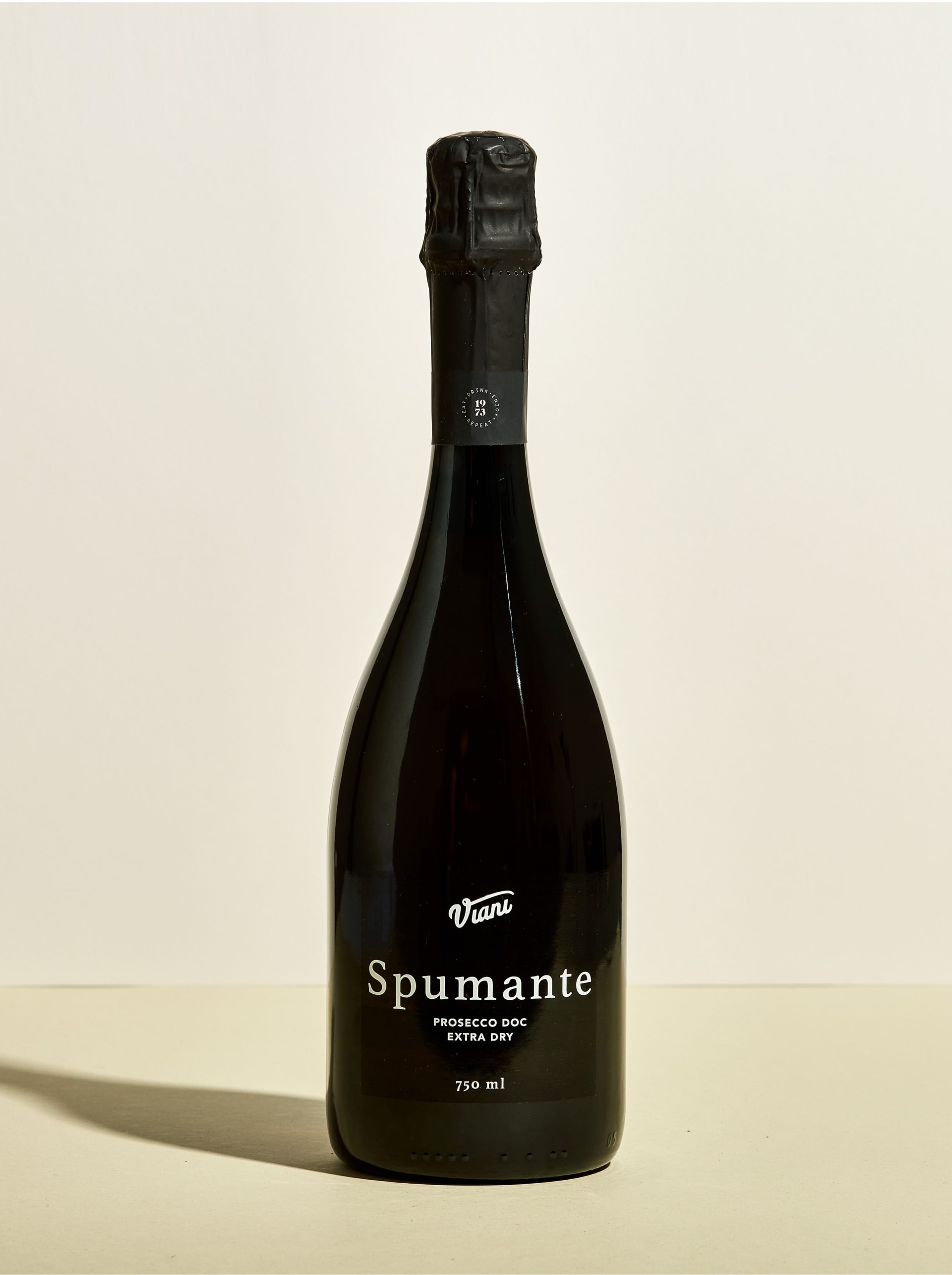Spumante_viani_packaging_moodley_brandidentity