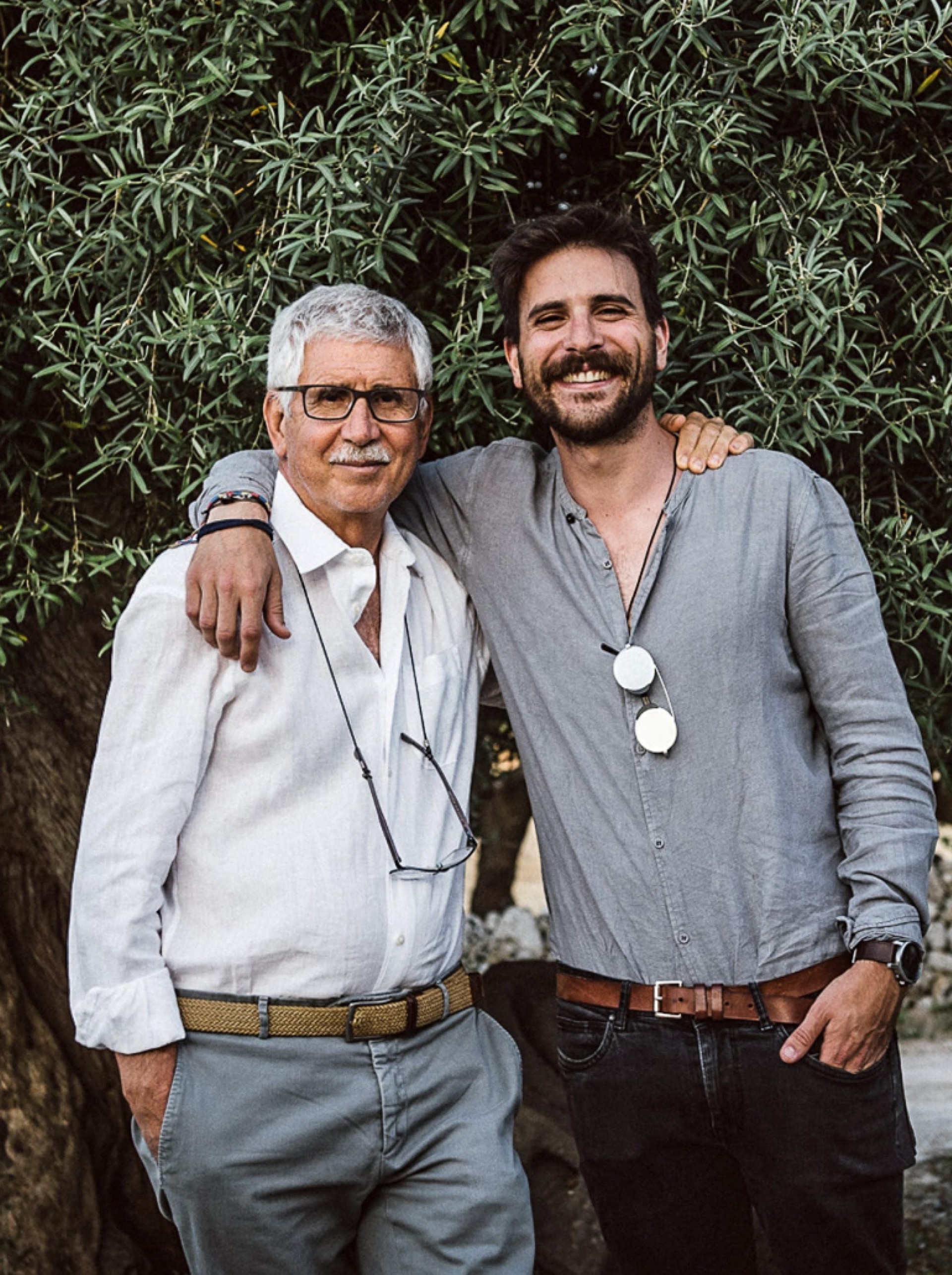 viani_family_business_moodley_branding_packaging