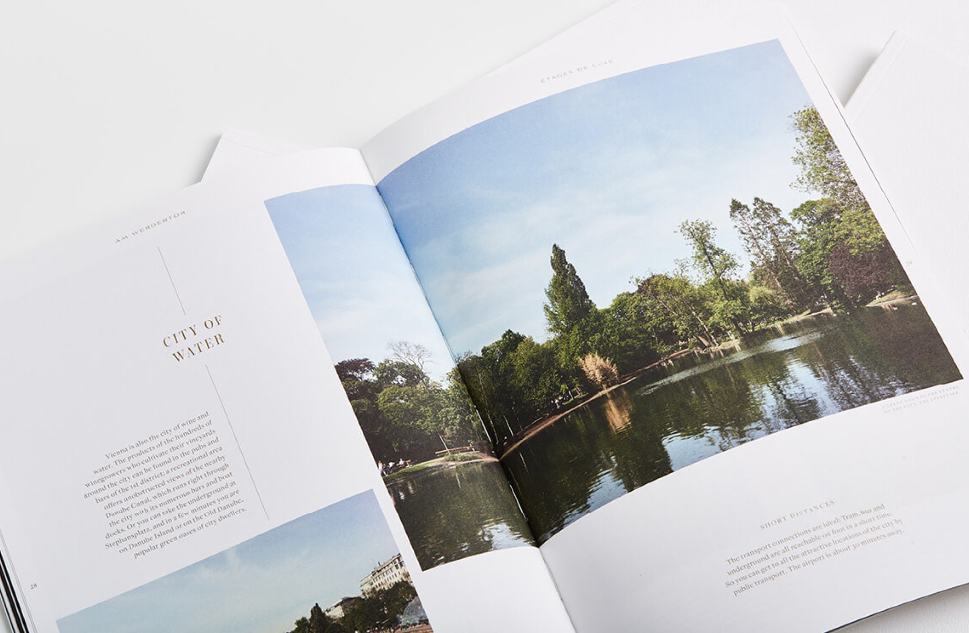 allea_group_am_werder_tor_buch_aufgeschlagen