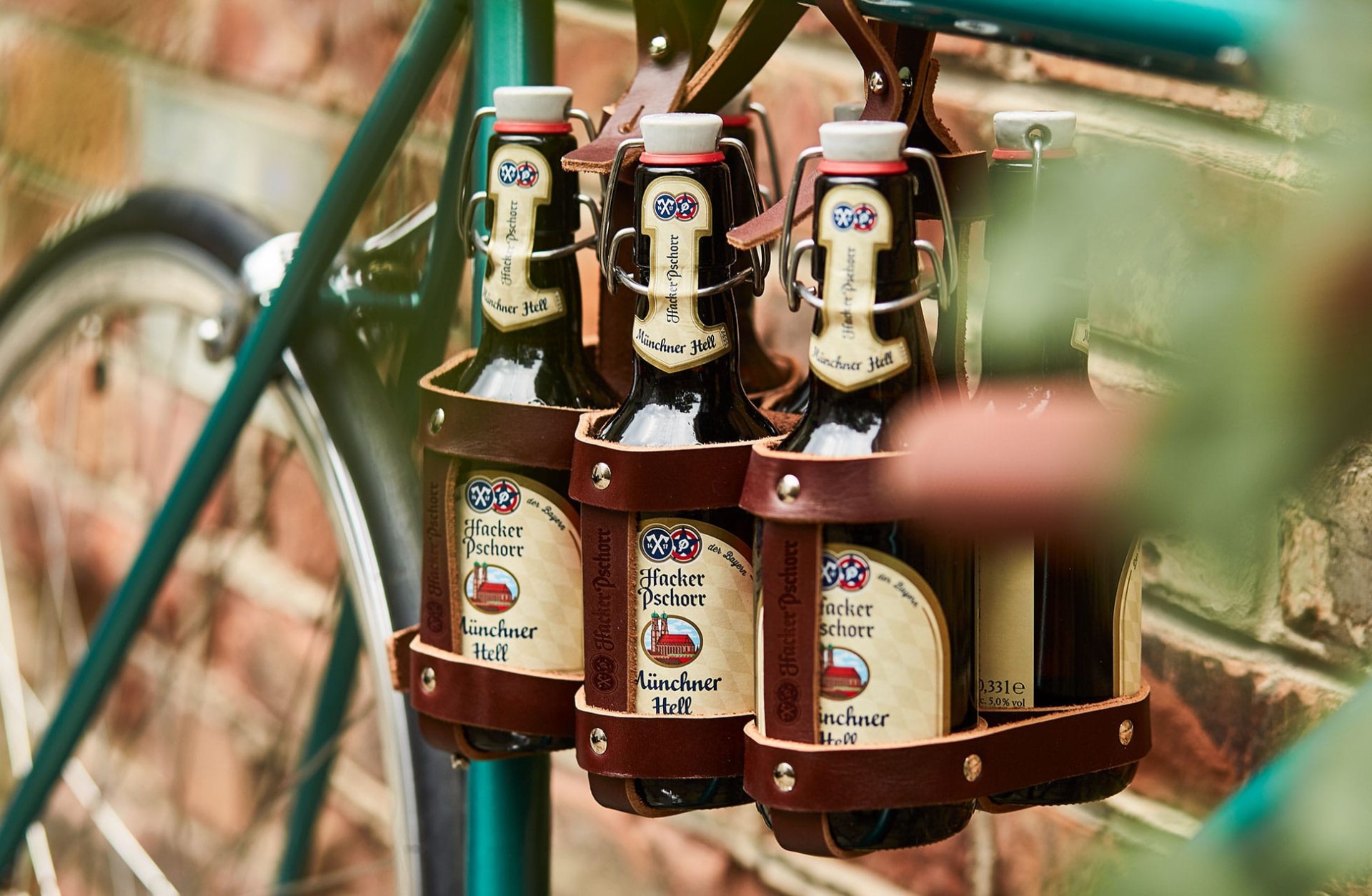 hacker_pschorr_moodley_brand_identity_bier_rad