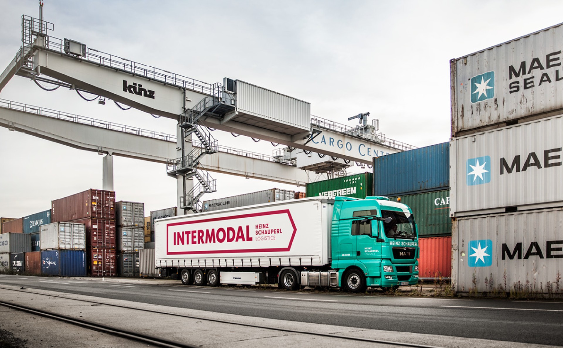 heinz_schauperl_logistics_moodley_branding_seitlich