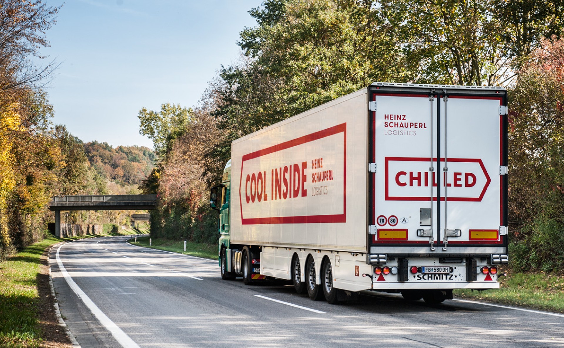 heinz_schauperl_logistics_moodley_branding_lkw_straße