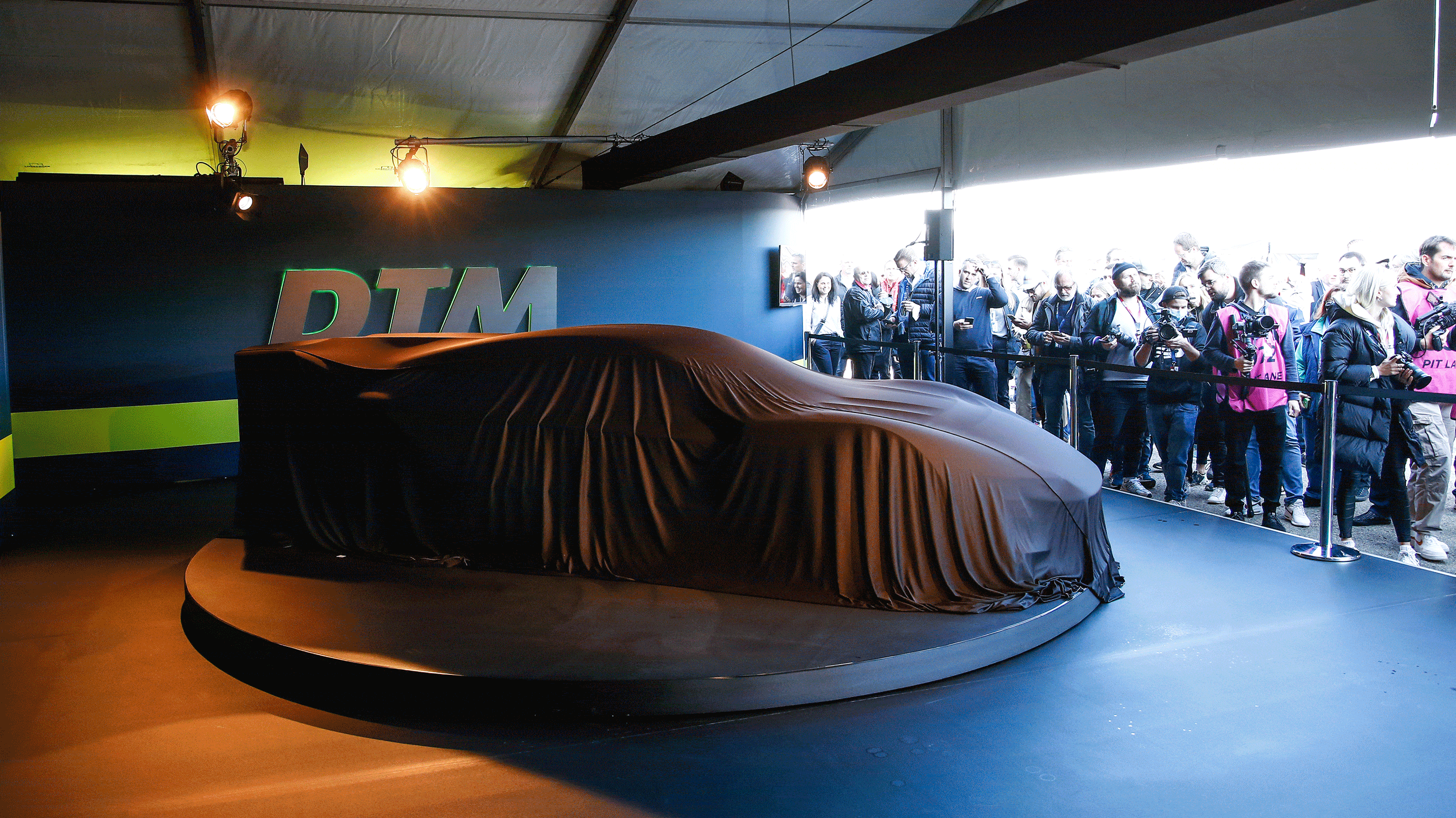 dtm_prototype_moodley_industrial_design_gif_vorstellung_neues_fahrzeug